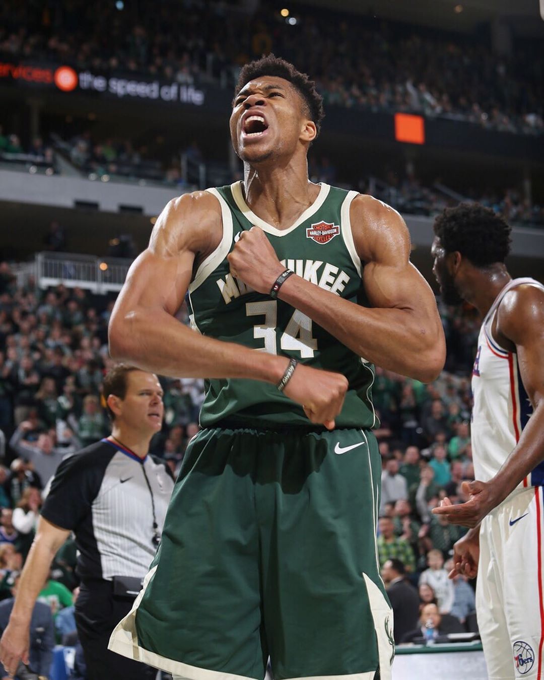 球侵略性的 球侵略性的